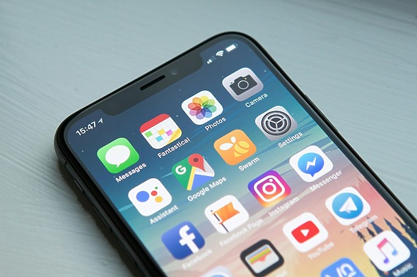 Apple iPhone.